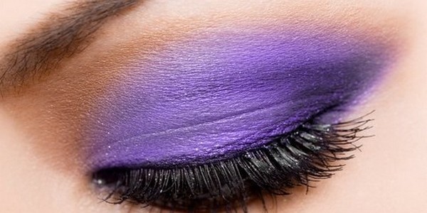 Come ottenere un trucco dall’effetto viola sfumato da sposa?